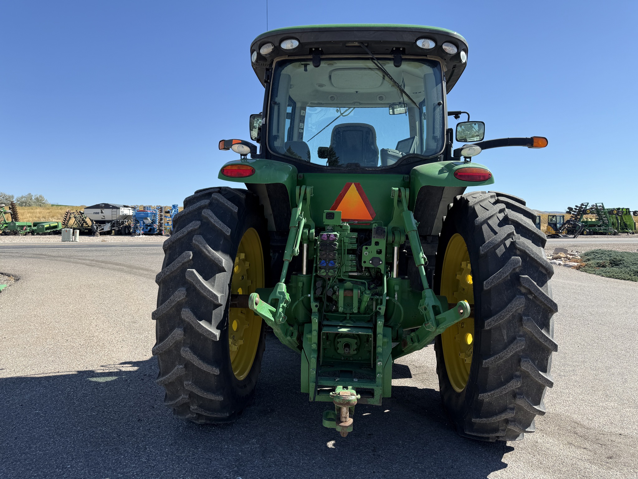 2014 John Deere 8270R Image 4