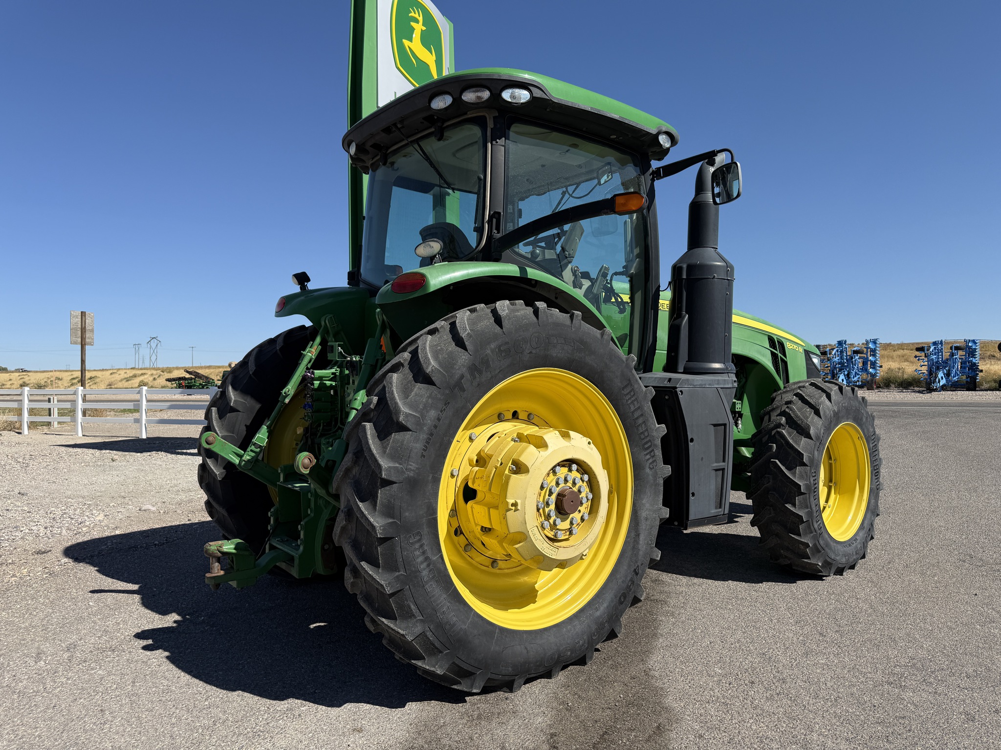 2014 John Deere 8270R Image 5