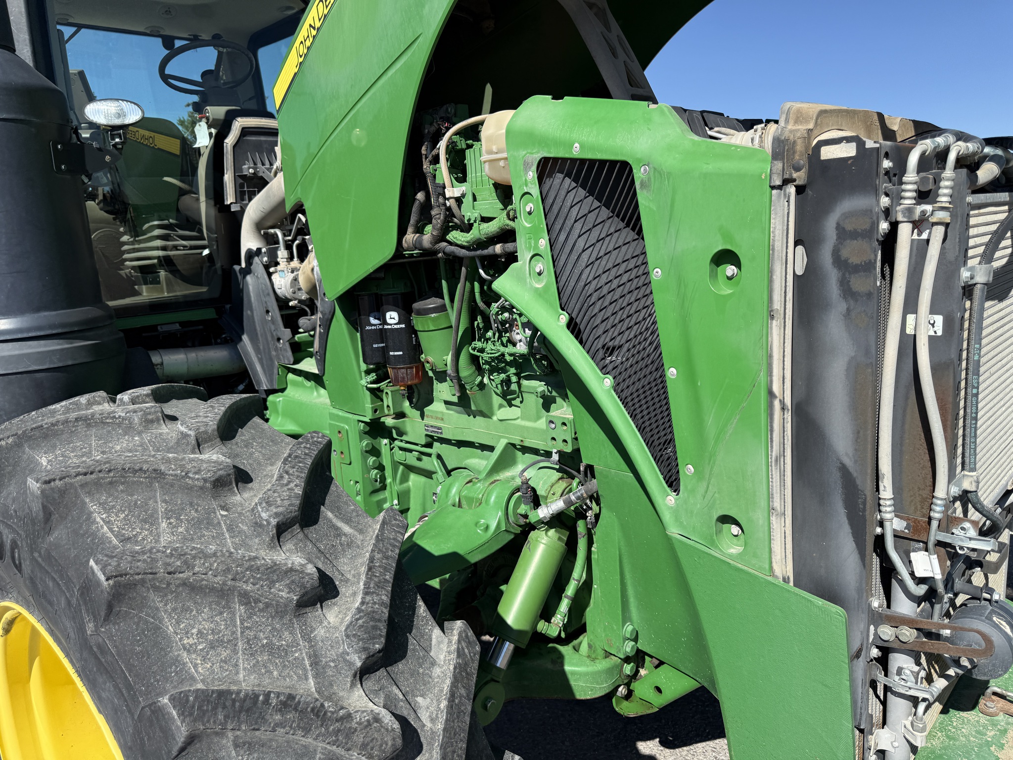 2014 John Deere 8270R Image 23