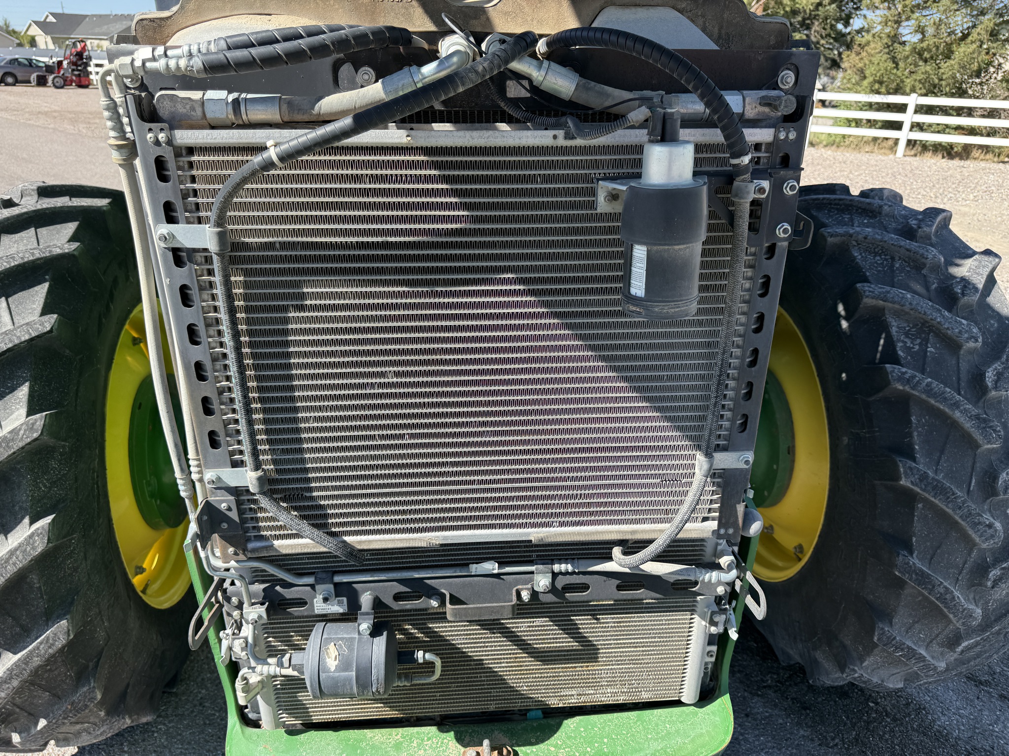 2014 John Deere 8270R Image 22