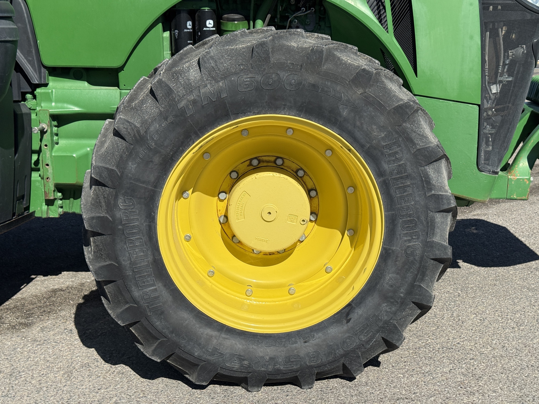 2014 John Deere 8270R Image 39