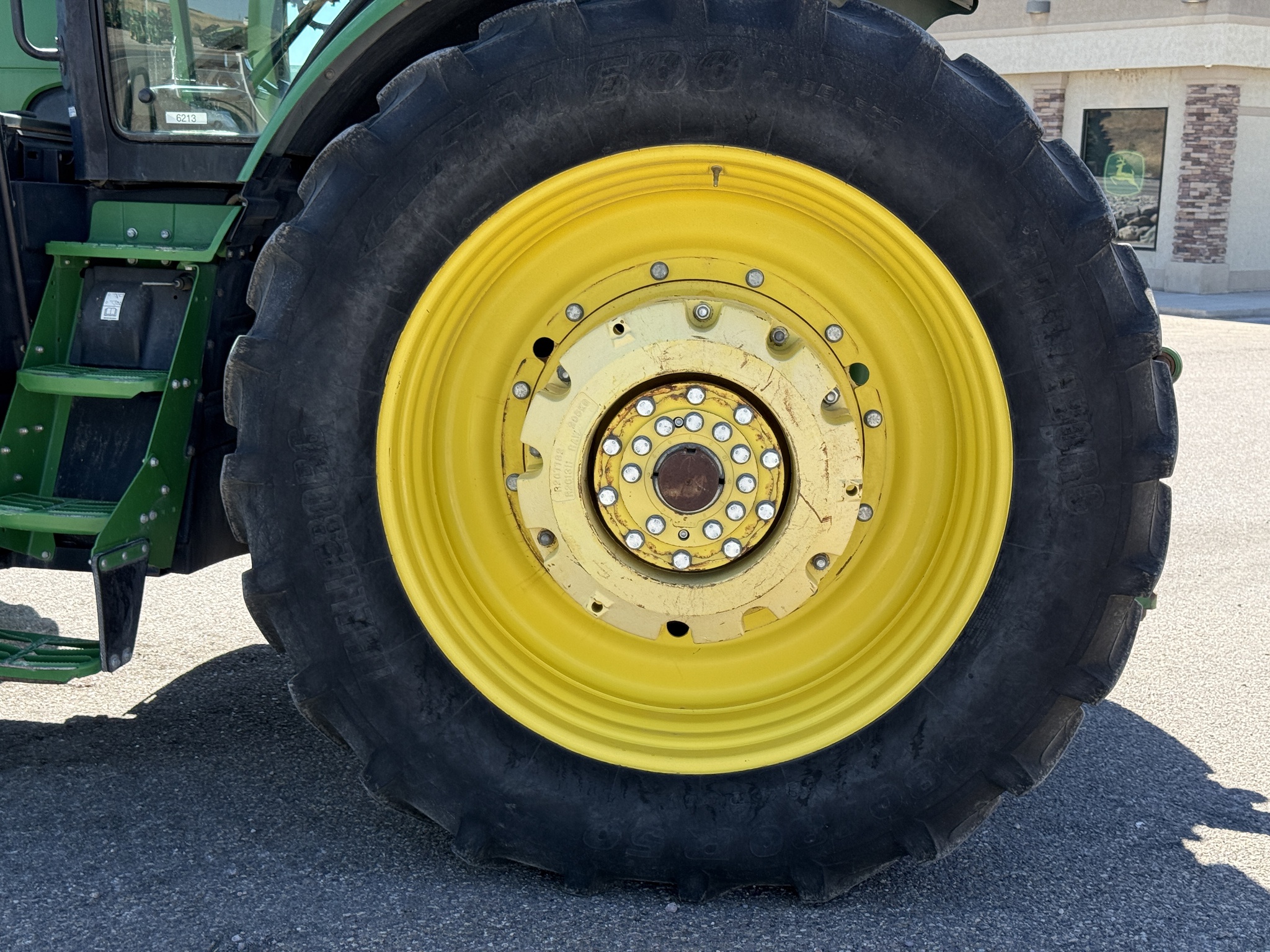 2014 John Deere 8270R Image 33