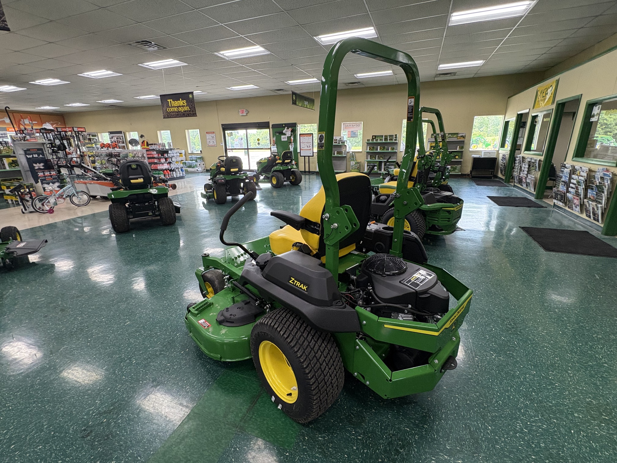 2025 John Deere Z720E Image 5