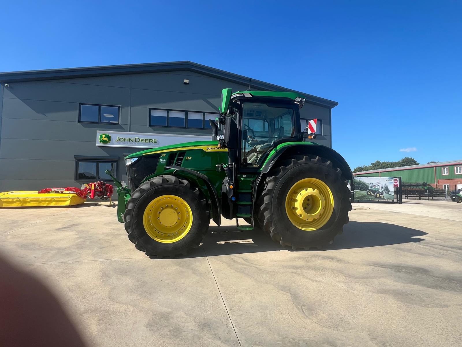 2023 John Deere 7R 350
