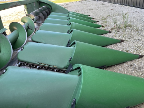 2008 John Deere 608C - Photo12