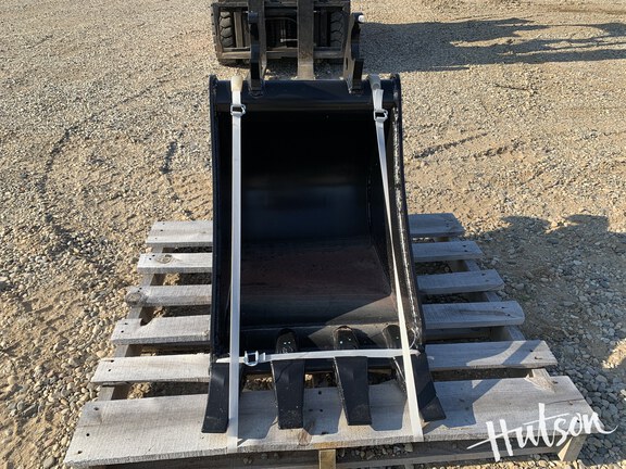 Photo of 2024 John Deere BYT10978