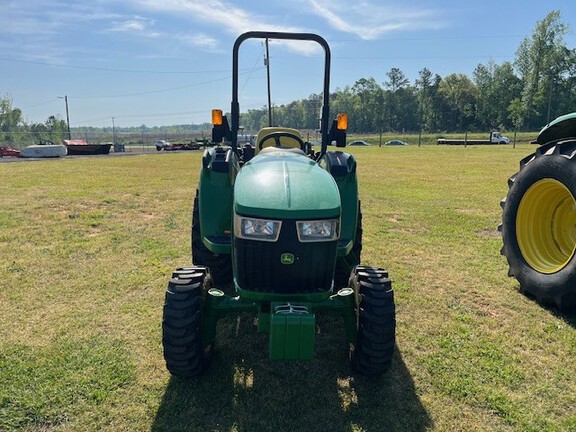 2020 John Deere 3035D Photo 5