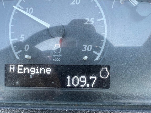 2020 John Deere 3035D Photo 7