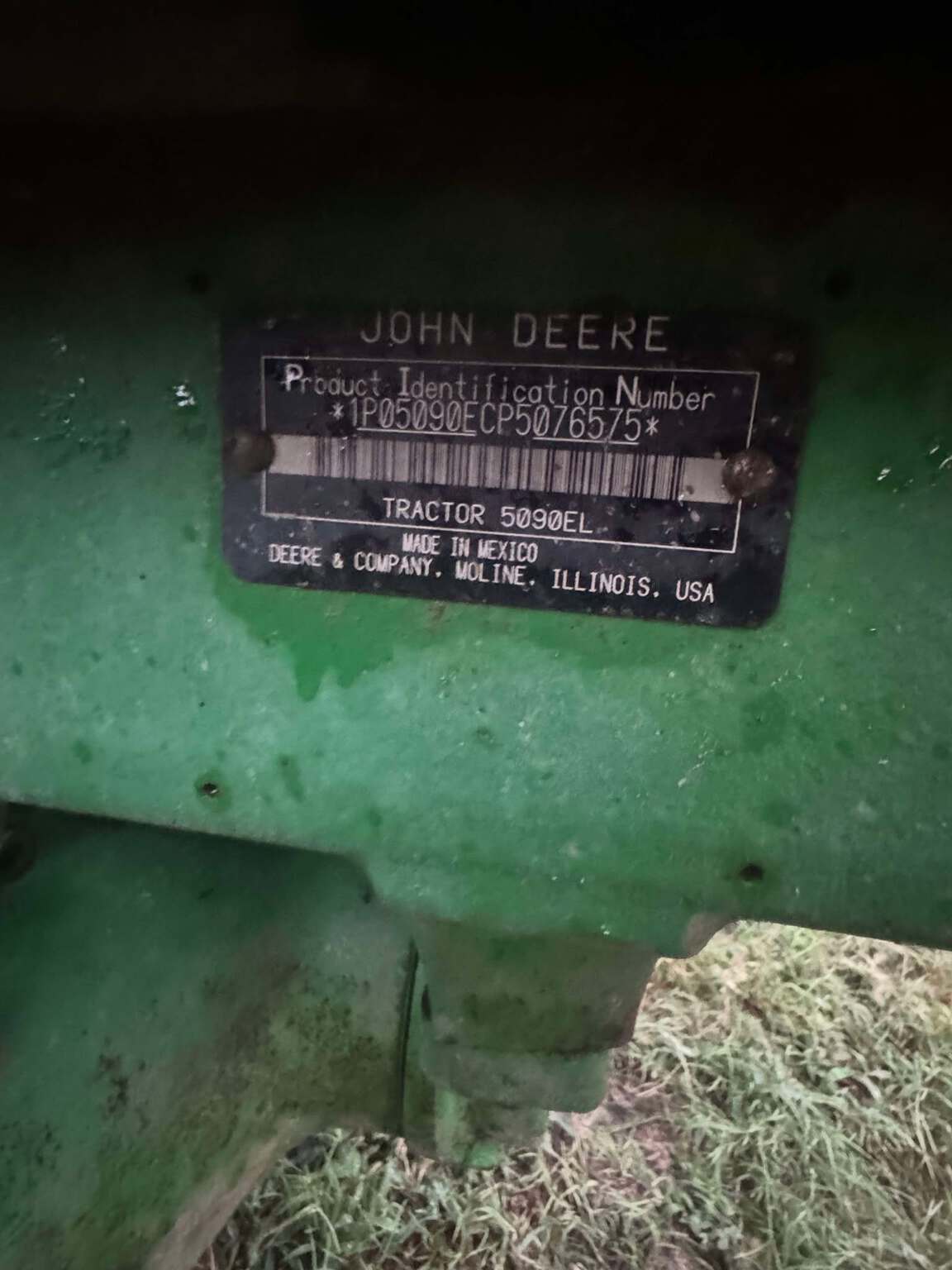 2023 John Deere 5090E Image 2