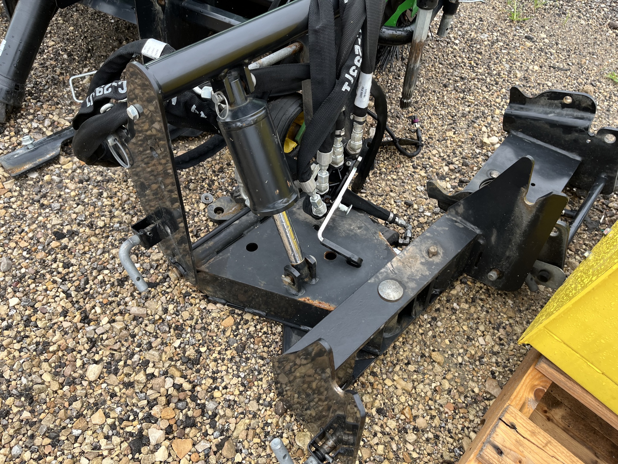 2023 John Deere 52” Broom Image 7