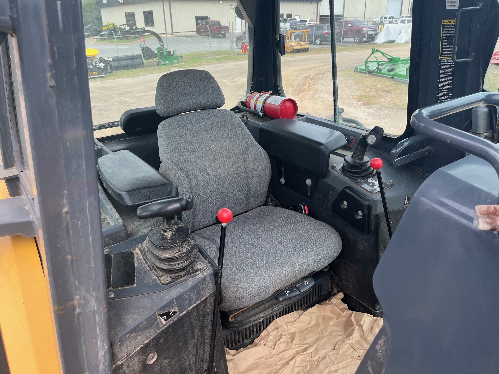 2020 John Deere 700K Image 6
