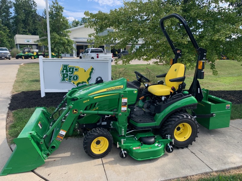 2025 John Deere 1025R Image 1