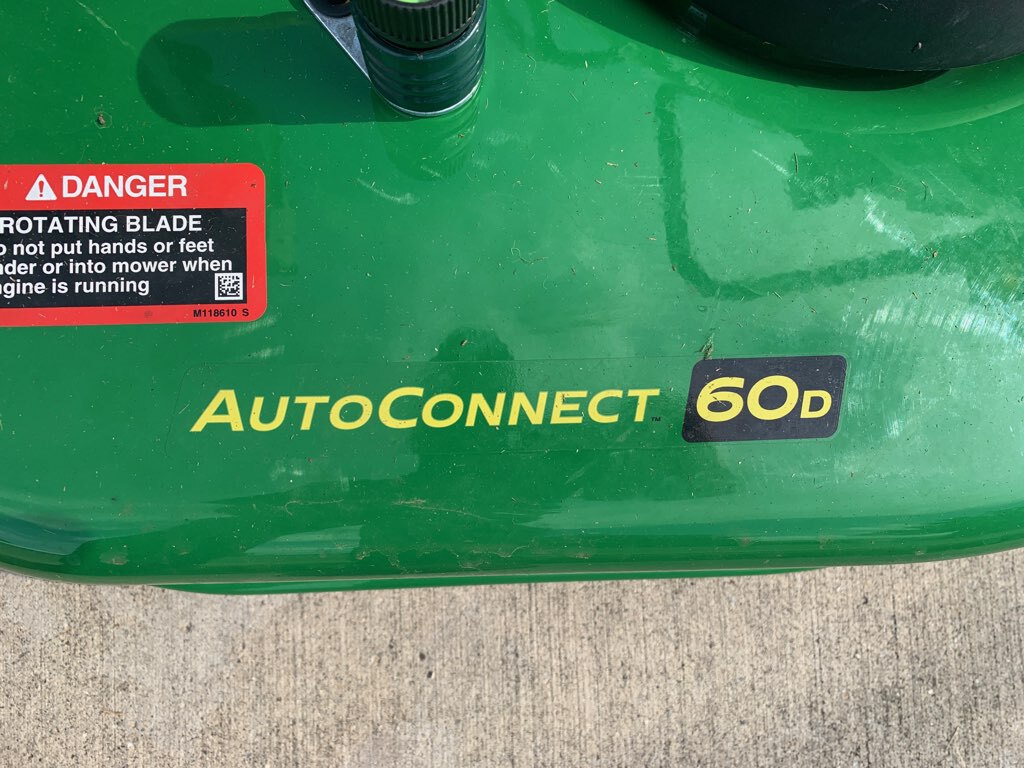 2025 John Deere 1025R Image 2