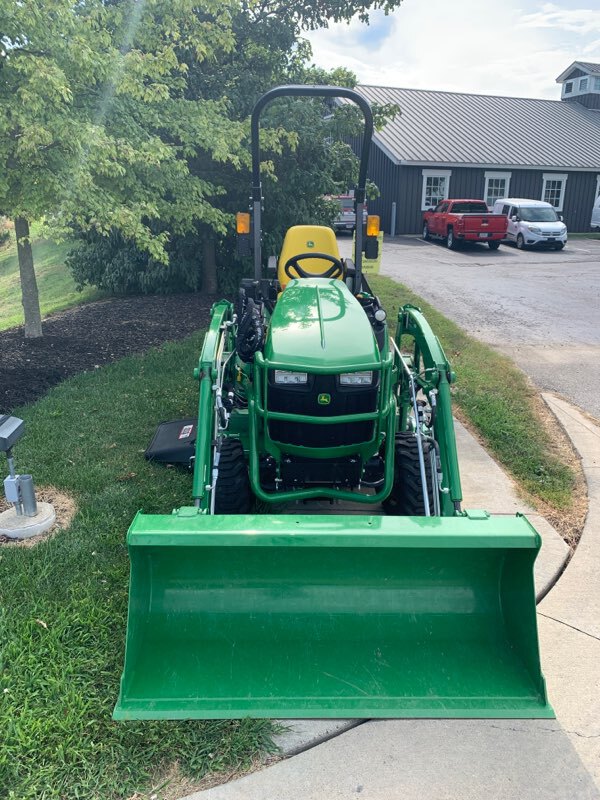 2025 John Deere 1025R Image 4