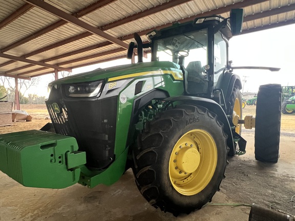 2022 John Deere 8R 280 Photo 1