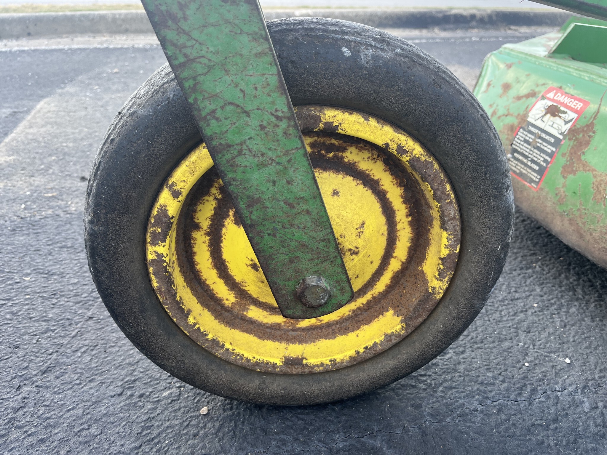 2000 John Deere 613 Image 7