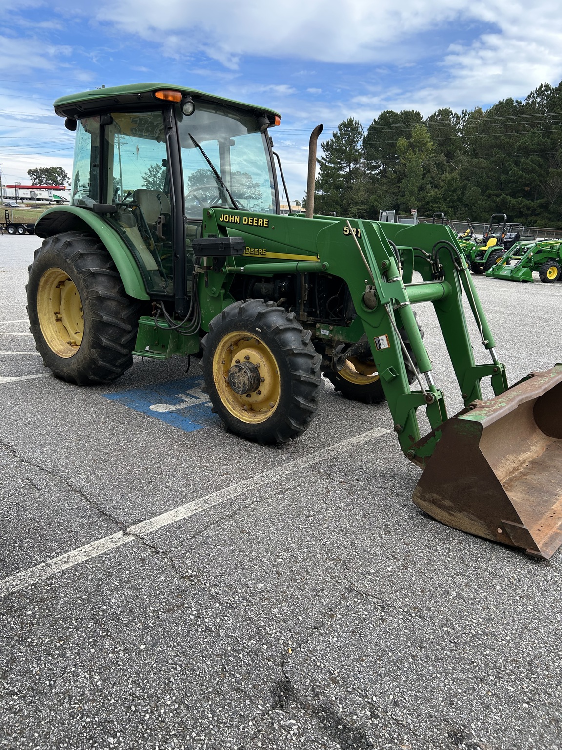 2004 John Deere 5420 Image 2