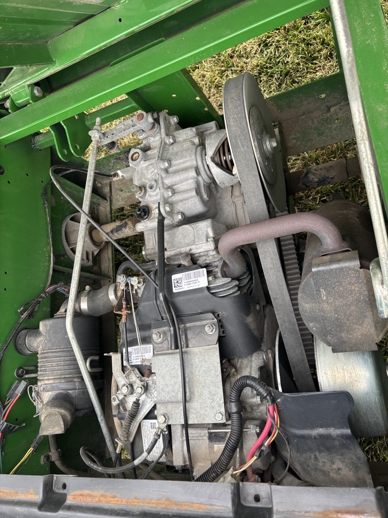 2021 John Deere TS 4X2 Image 6