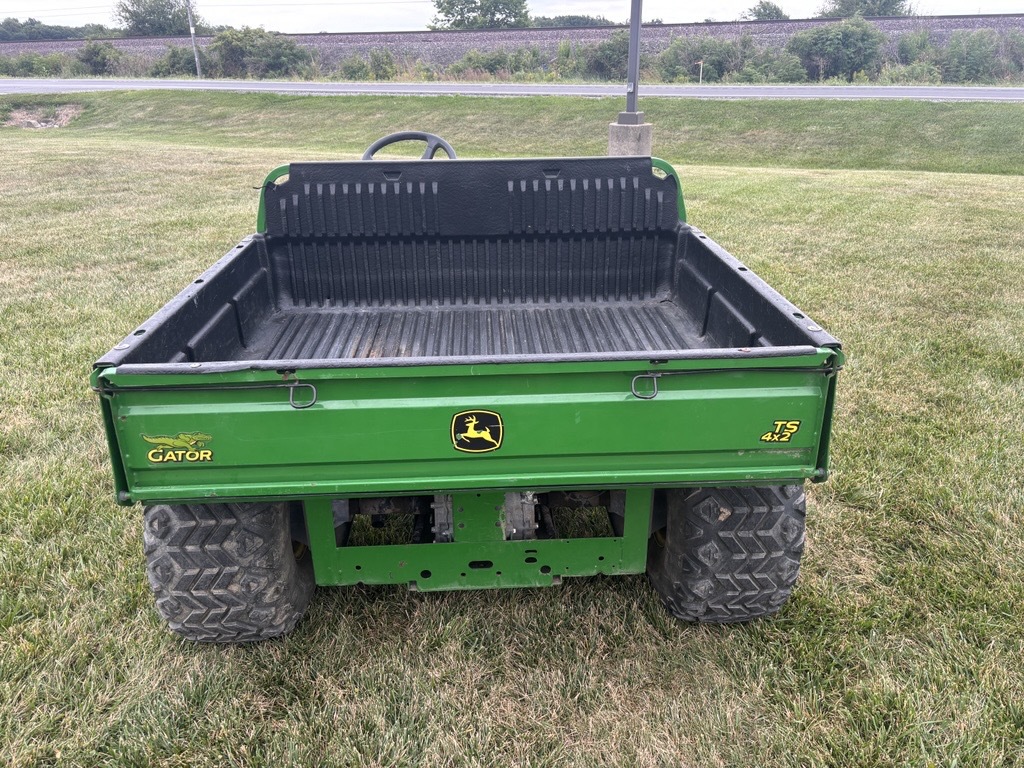2021 John Deere TS 4X2 Image 5