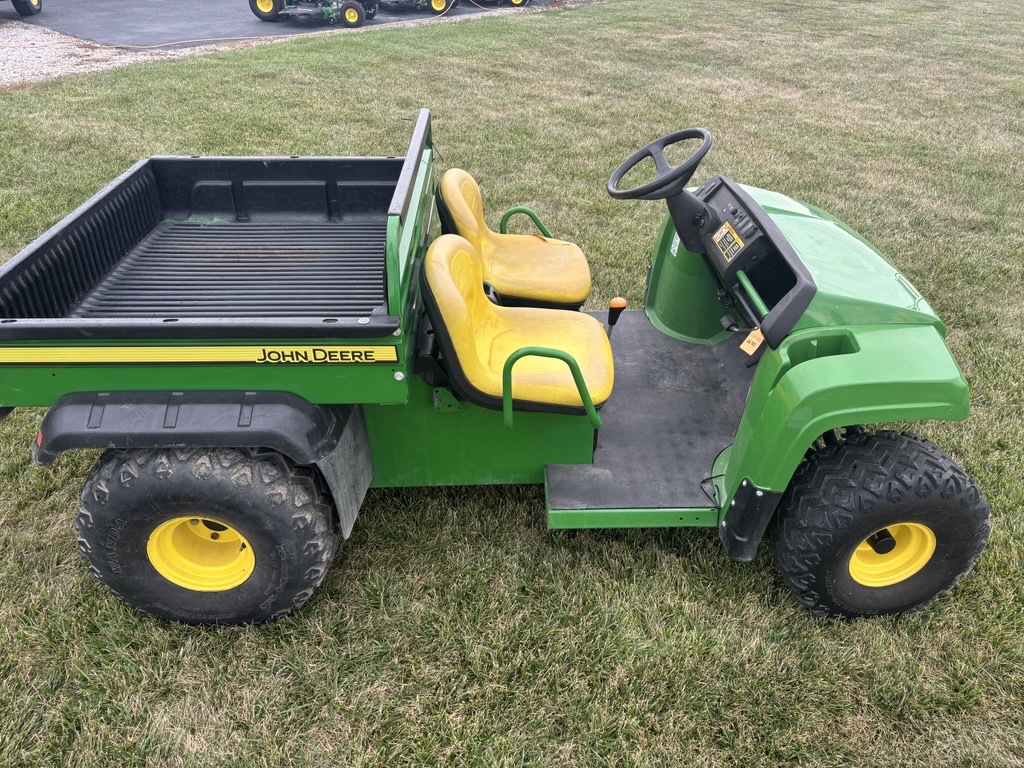 2021 John Deere TS 4X2 Image 2