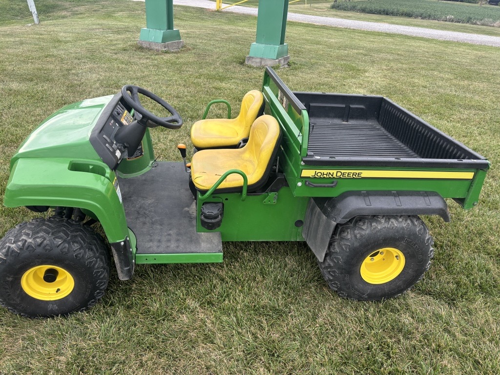 2021 John Deere TS 4X2 Image 3