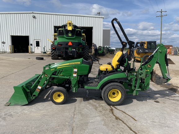 Photo of 2022 John Deere 1025R