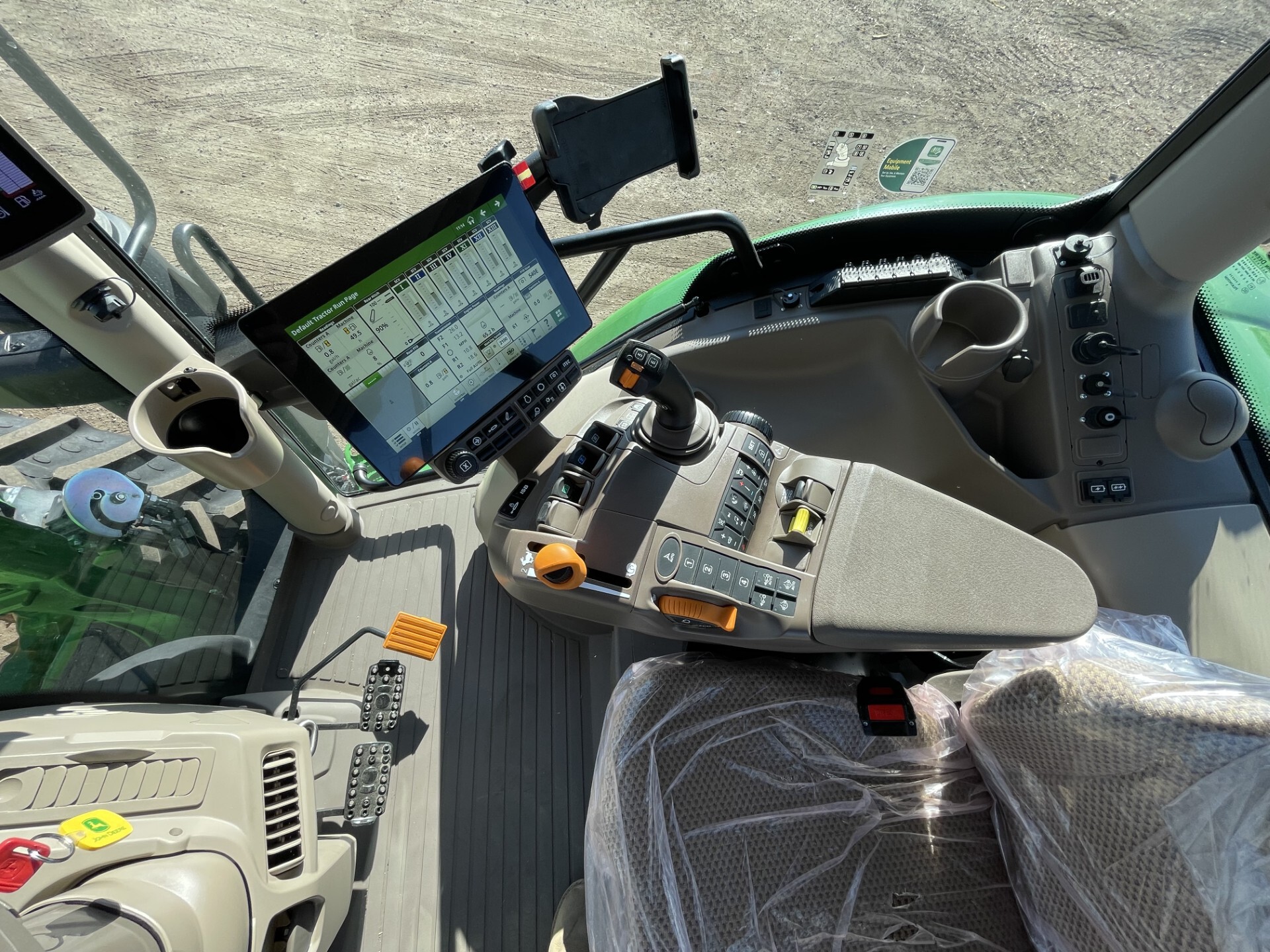 2025 John Deere 6R 120 Image 25