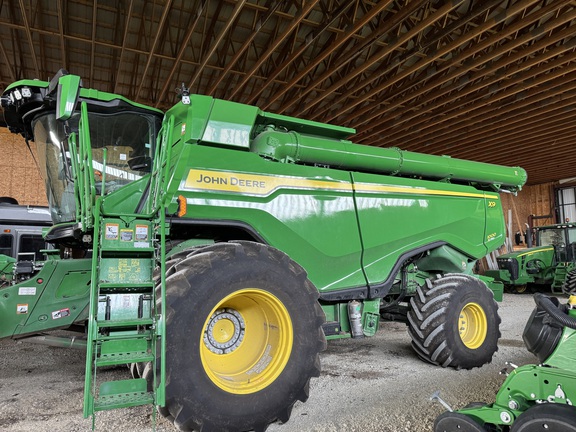  John Deere X9 1000