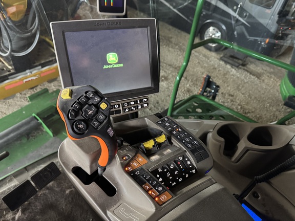 2023 John Deere X9 1000 - Photo11