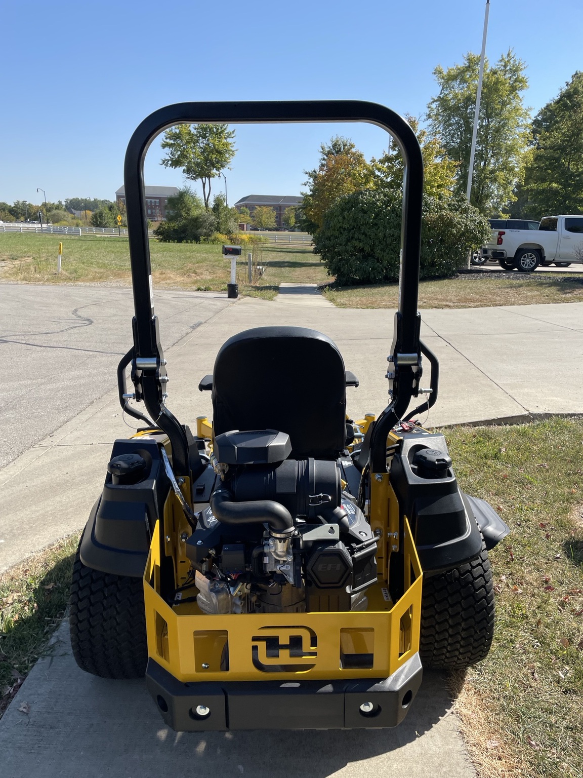 2025 Hustler FASTRAK Image 4