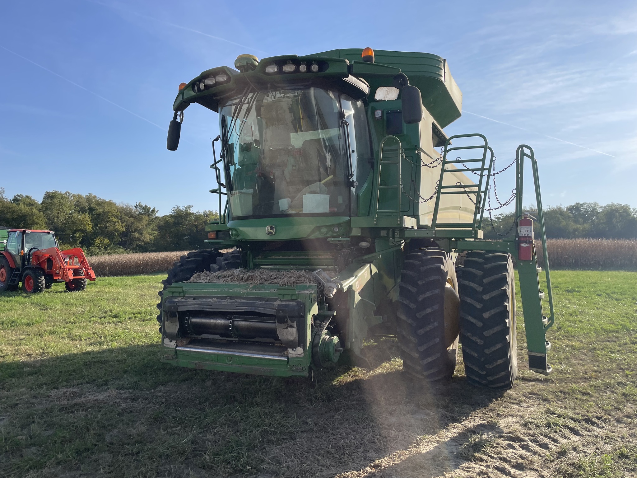  2012 John Deere S660 at Heritage Tractor in Geneseo, IL