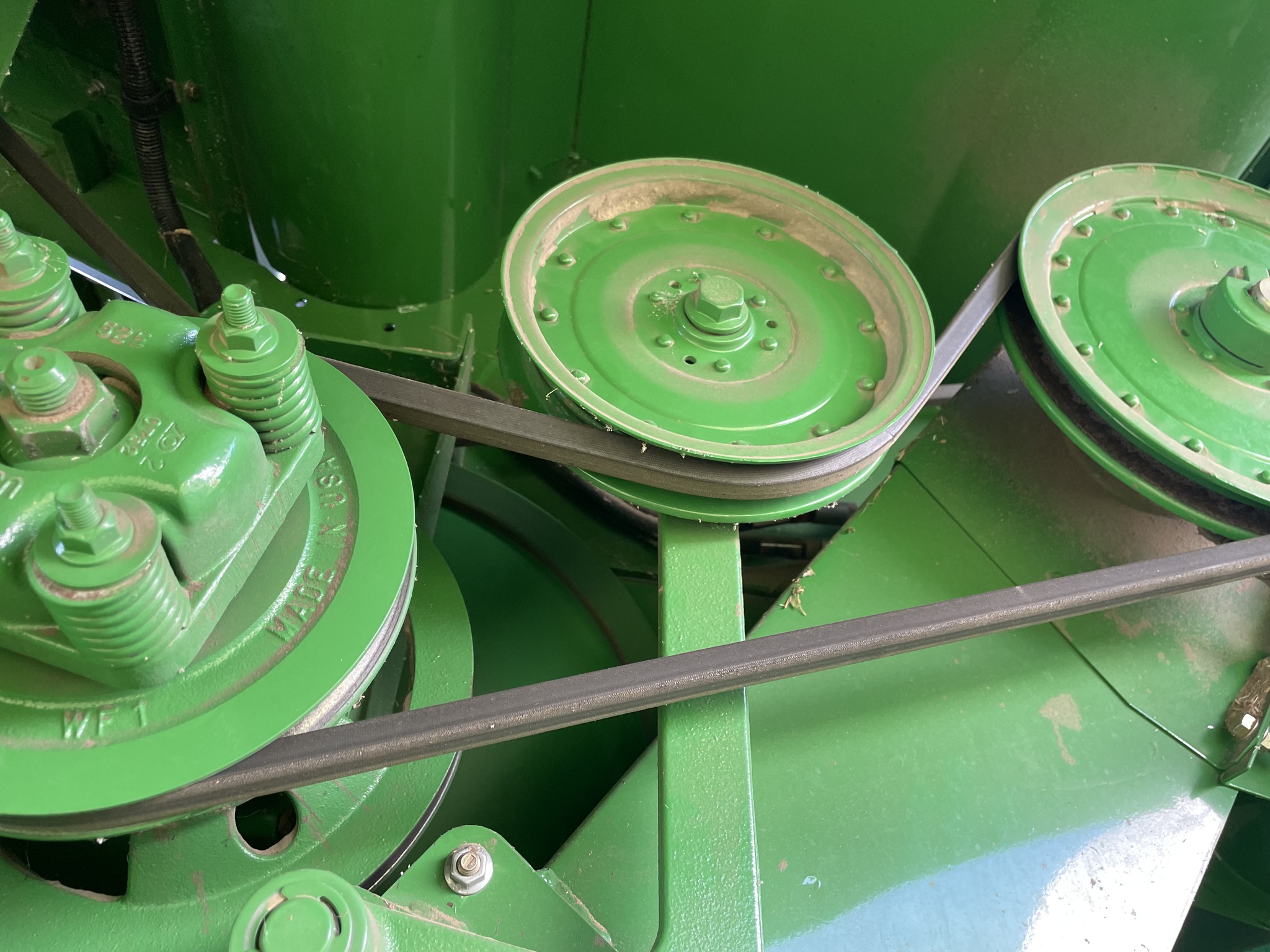  2012 John Deere S660 at Heritage Tractor in Geneseo, IL