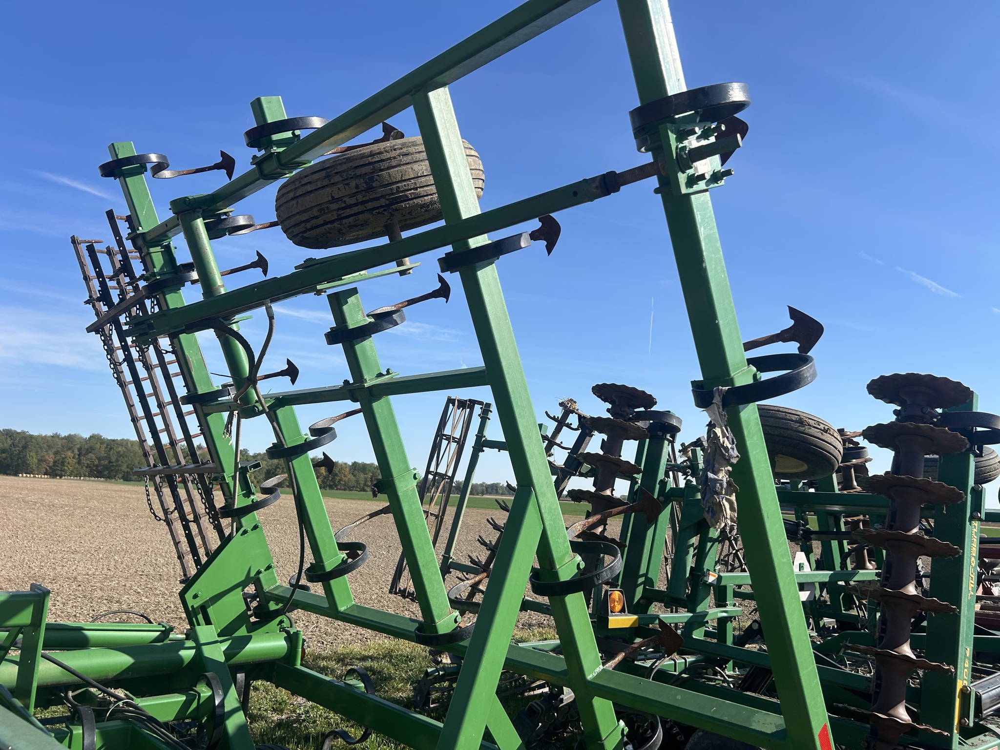 1997 John Deere 980 Image 7