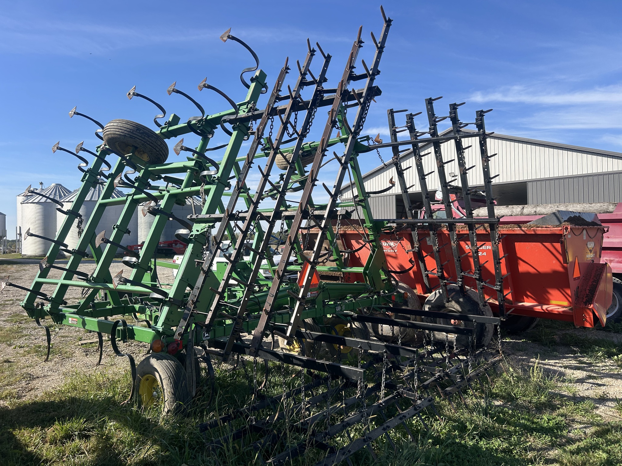 1997 John Deere 980 Image 4