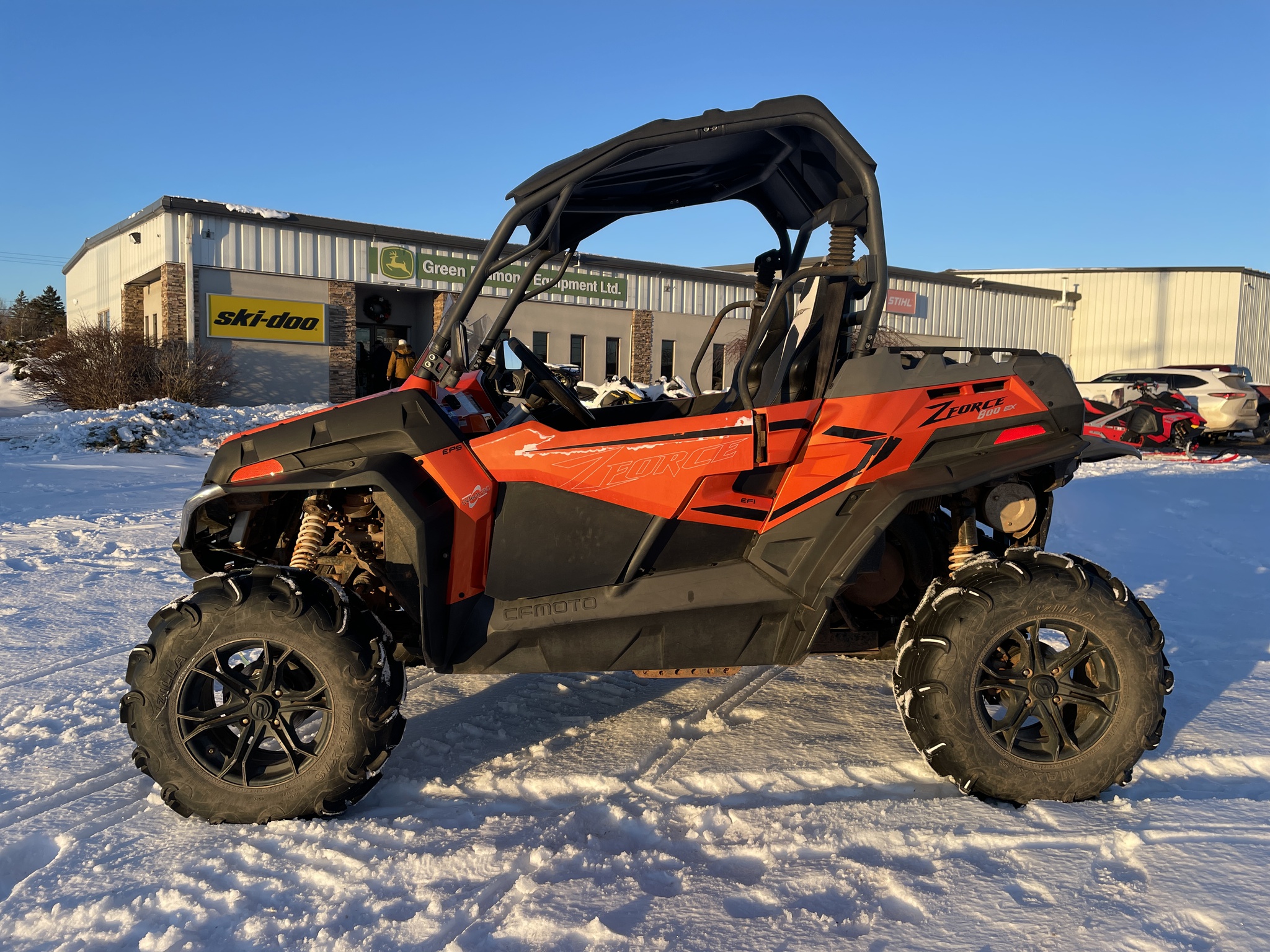 2021 CFMOTO ZFORCE 800 EX Image 2