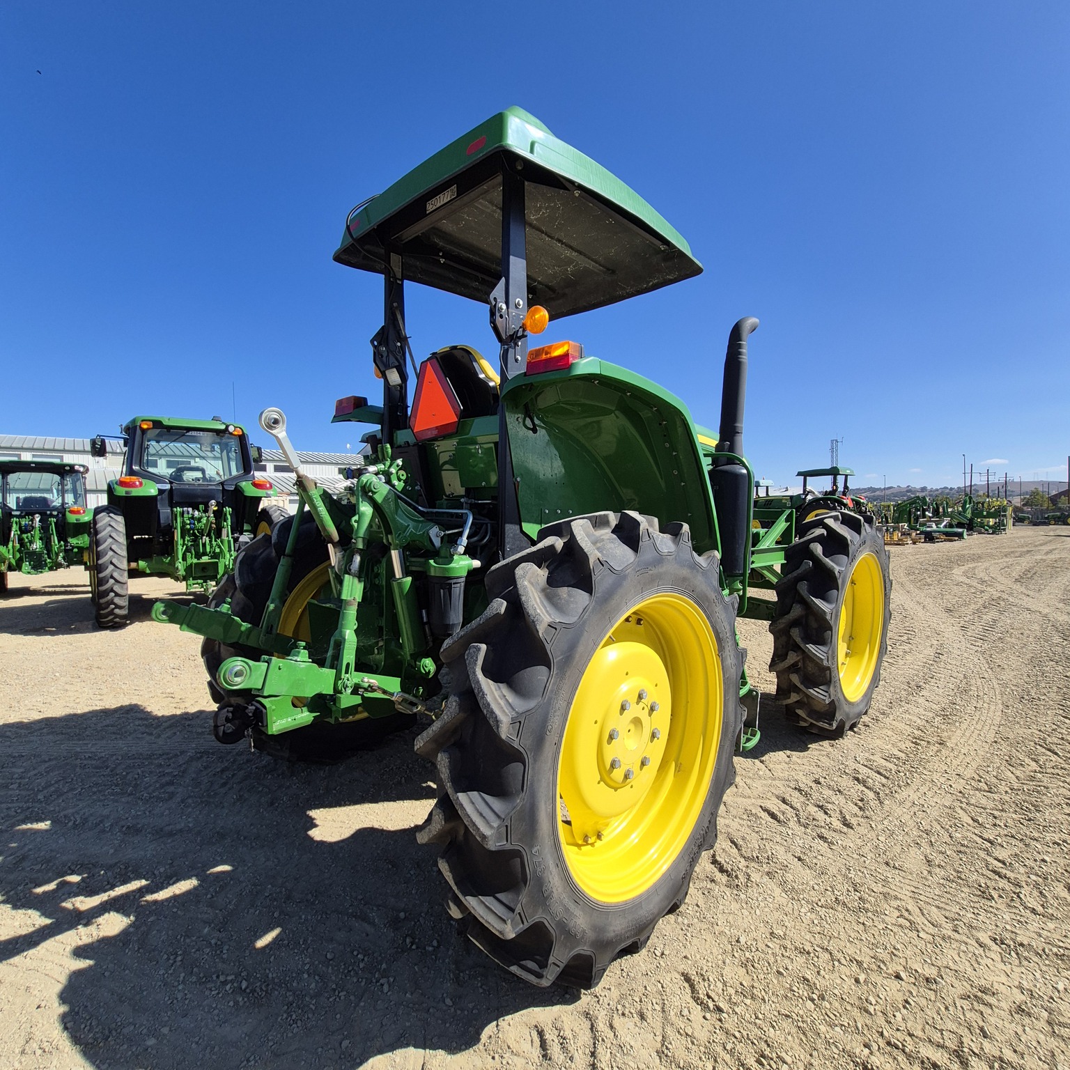 2022 John Deere 6120E Image 5
