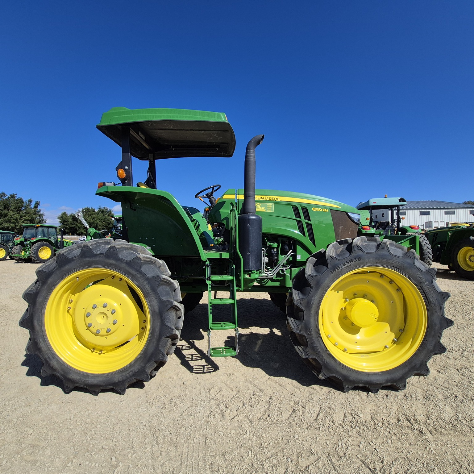 2022 John Deere 6120E Image 6