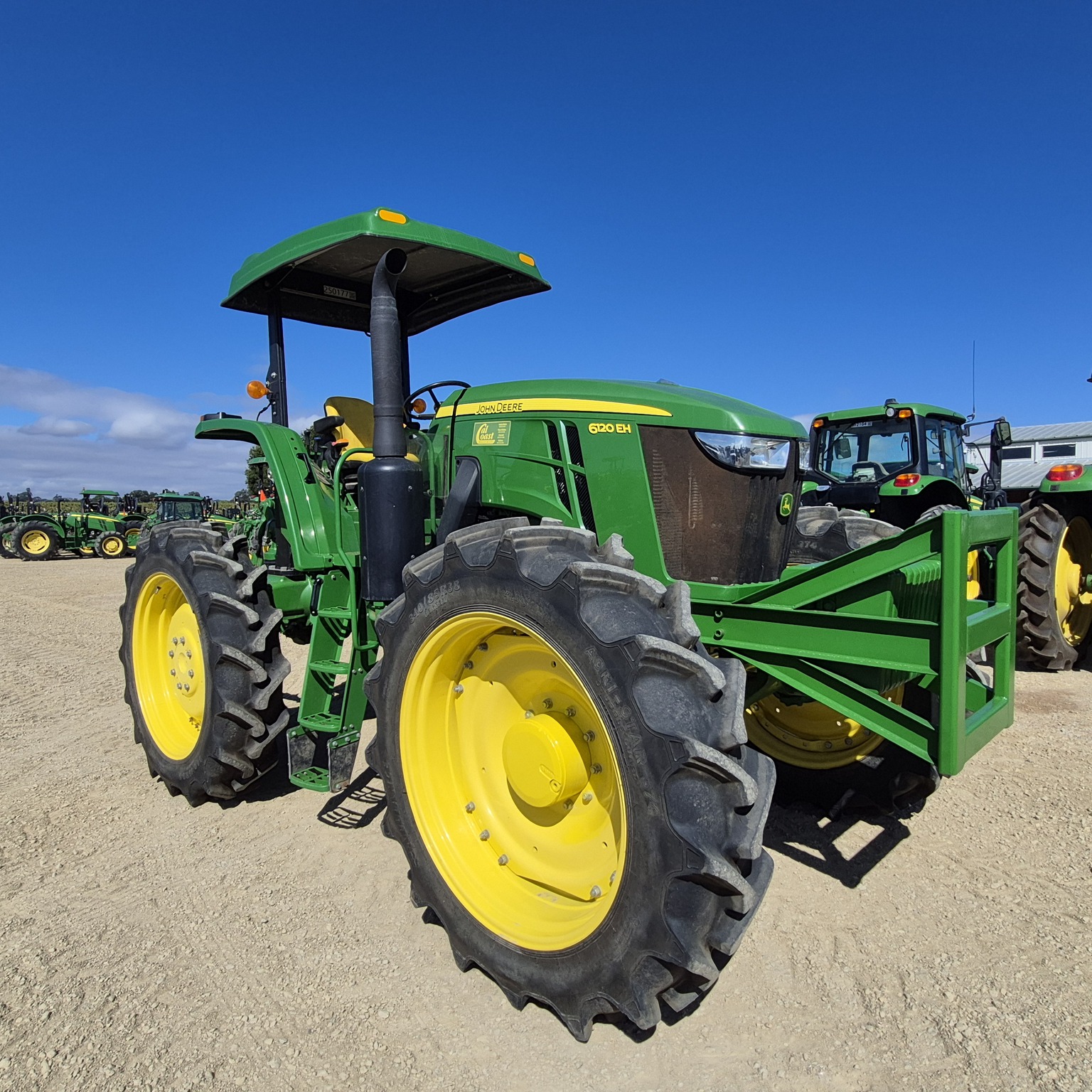 2022 John Deere 6120E Image 7