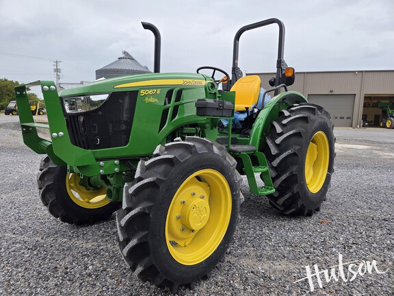Photo of 2024 John Deere 5067E