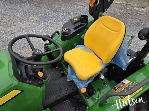 Photo of 2024 John Deere 5067E