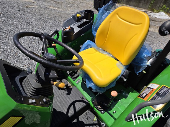 Photo of 2024 John Deere 5067E