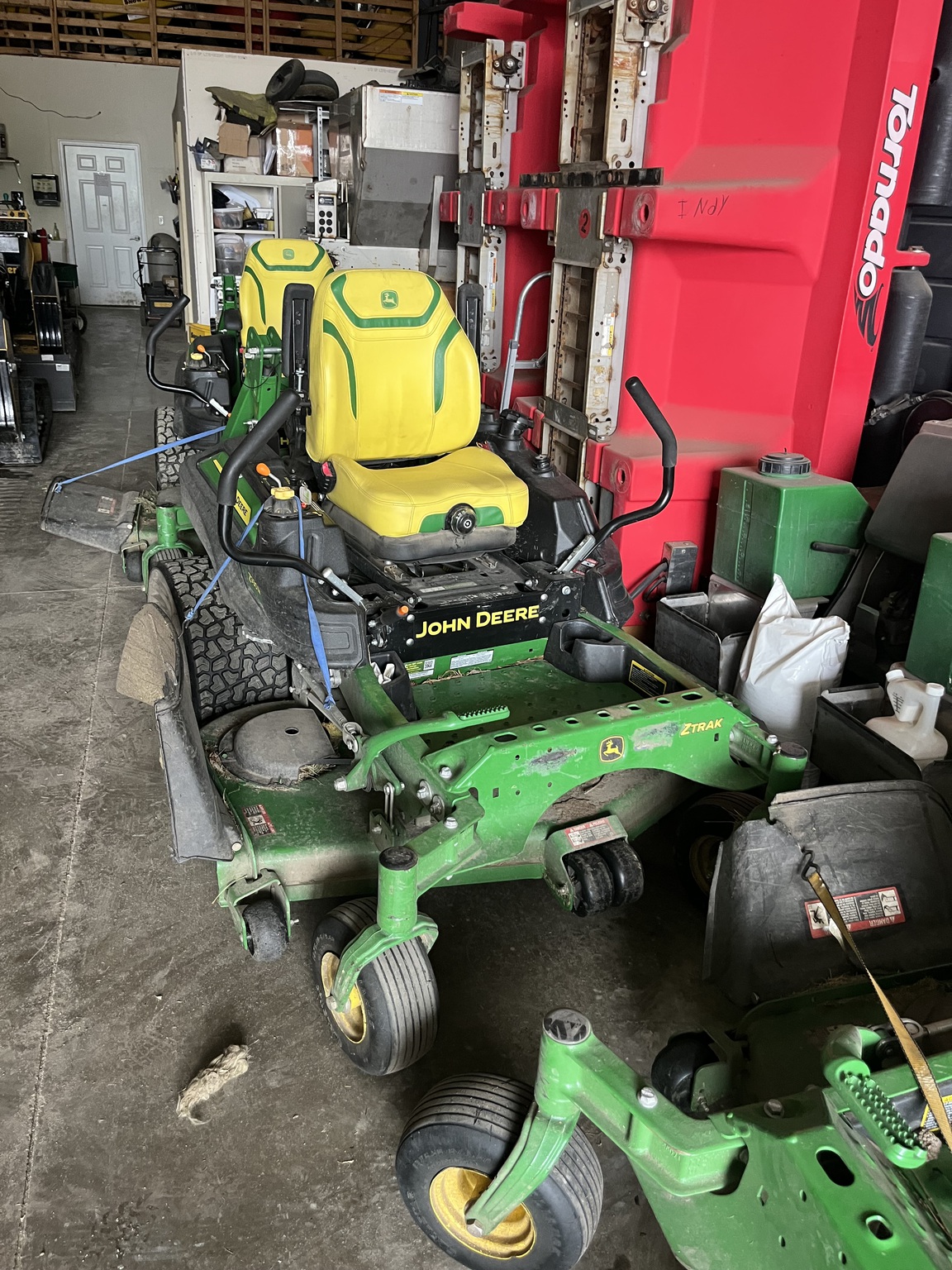 2024 John Deere Z930M Image 1