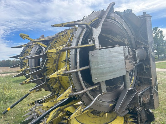 Photo of 2022 John Deere 772