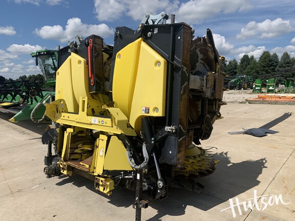Photo of 2022 John Deere 772
