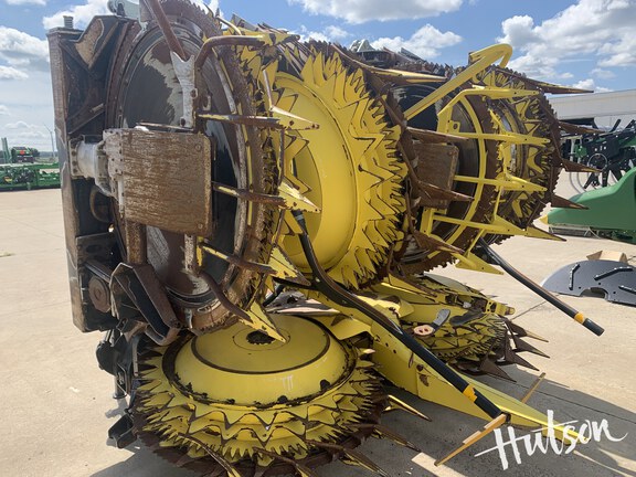 Photo of 2022 John Deere 772