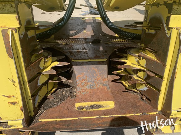 Photo of 2022 John Deere 772