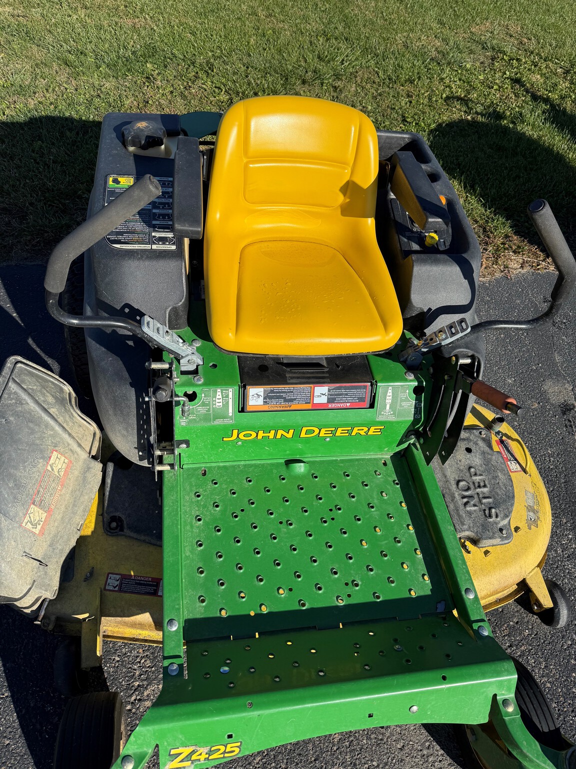 2008 John Deere Z425 Image 7