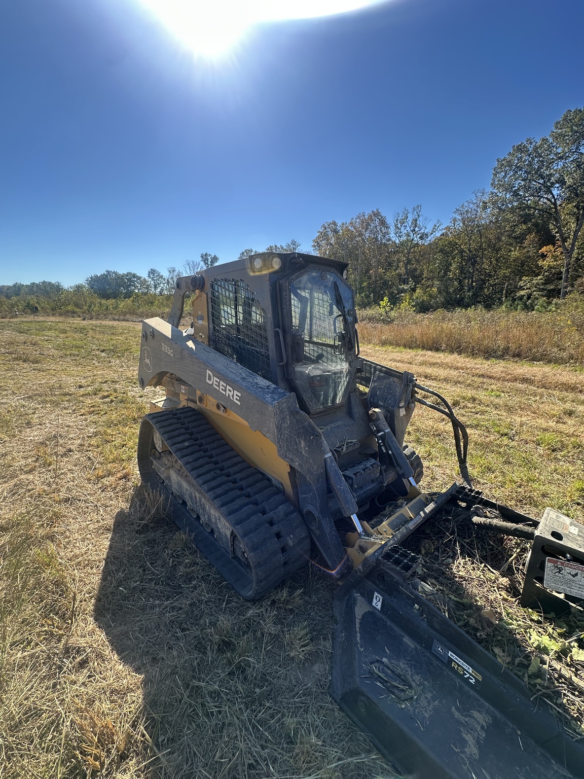 2023 John Deere 333G Image 2