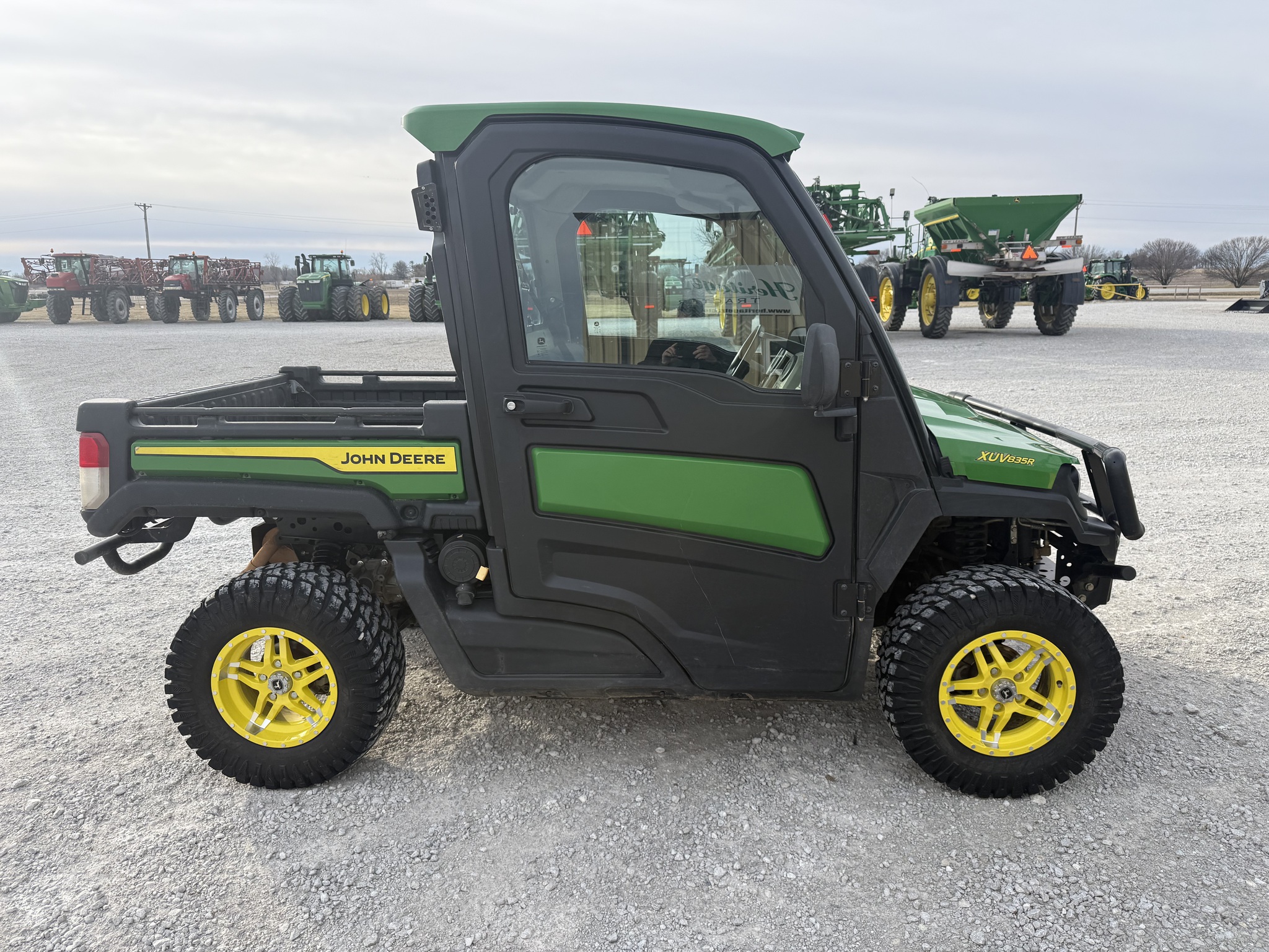  2024 John Deere XUV 835R at Heritage Tractor in Nevada, MO