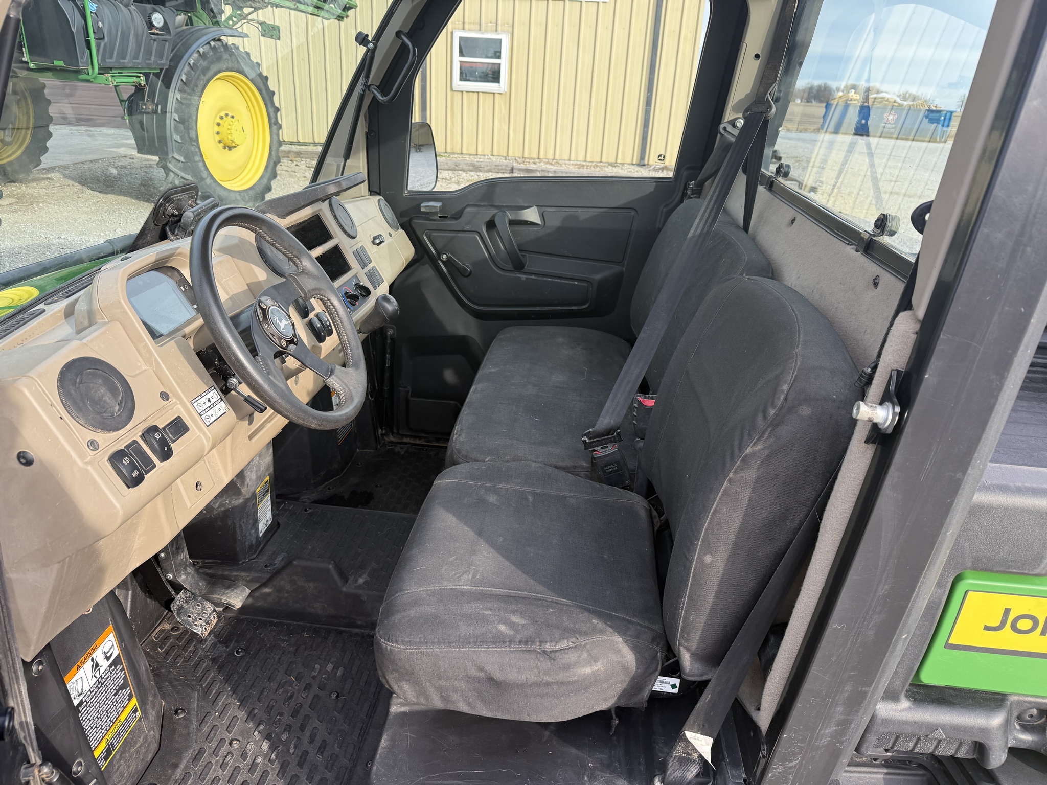  2024 John Deere XUV 835R at Heritage Tractor in Nevada, MO